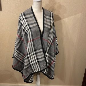 Fraas Gray Black Plaid Ruana